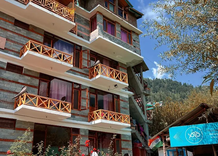 Yolo Backpackers - Manali